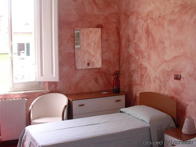 Hotel Buenos Aires モンテカティーニ・テルメ 部屋 写真