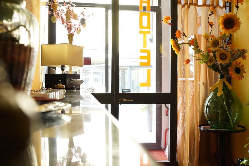 Hotel Buenos Aires モンテカティーニ・テルメ エクステリア 写真